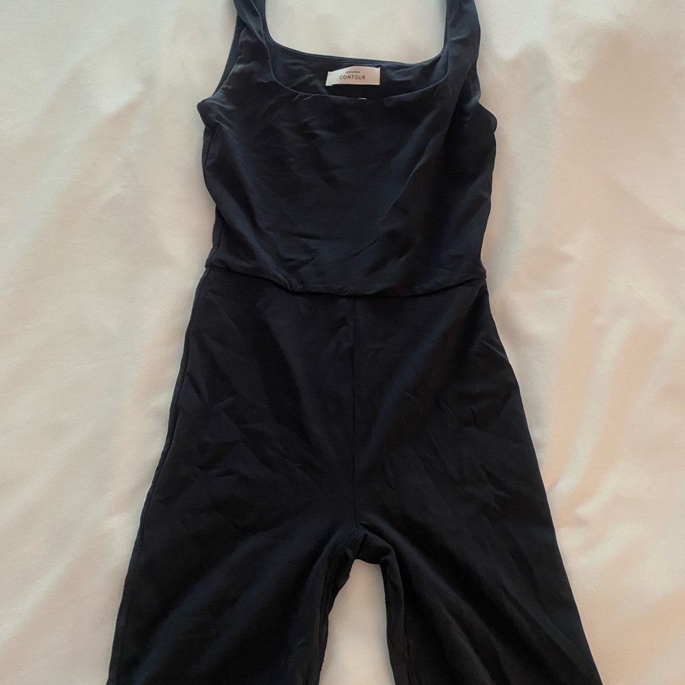 ARITZIA Babaton Contour Black Top